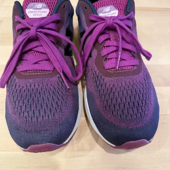 New Balance Women's Purple Fresh Foam Arishi Athletic Shoes - Picture 5 of 11